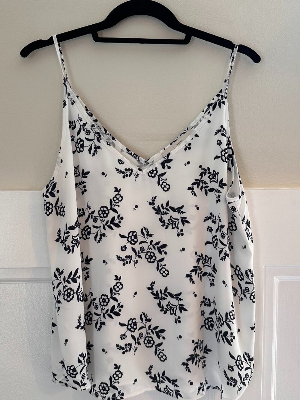 LOFT Black & White Floral V-Neck Tank Top